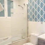 Отель Jaques 2*
