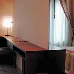 Отель Jaques 2*